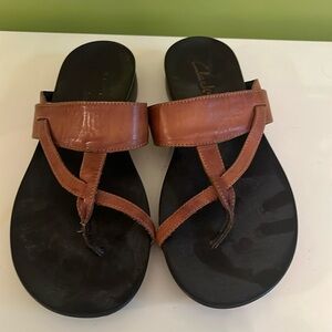 EUC Clarks  Leather Sandals